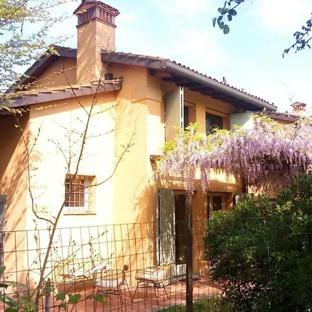 Il Fienile, Casa In Campagna Con Parcheggio Privato E Giardino Privato, A 6 Chilometri Da Centro E 1 Chilometro Da Fiera, Parco Commerciale Meraville E Gran Tour Italia Апартаменты Болонья