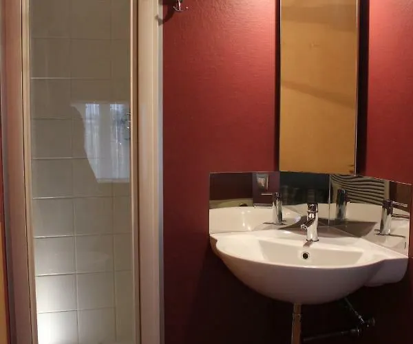 Il Fienile, Casa In Campagna Con Parcheggio Privato E Giardino Privato, A 6 Chilometri Da Centro E 1 Chilometro Da Fiera, Parco Commerciale Meraville E Gran Tour Italia