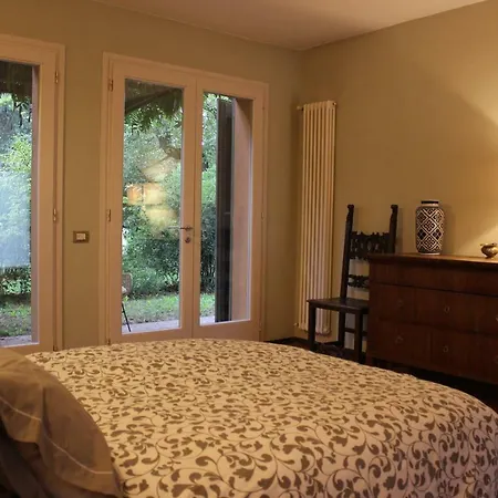 Lägenhet Il Fienile, Casa In Campagna Con Parcheggio Privato E Giardino Privato, A 6 Chilometri Da Centro E 1 Chilometro Da Fiera, Parco Commerciale Meraville E Gran Tour Italia Bologna