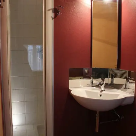 Il Fienile, Casa In Campagna Con Parcheggio Privato E Giardino Privato, A 6 Chilometri Da Centro E 1 Chilometro Da Fiera, Parco Commerciale Meraville E Gran Tour Italia