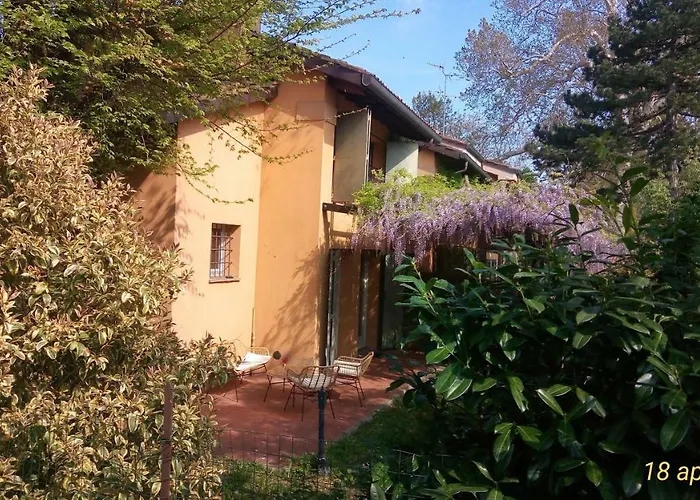 Il Fienile, Casa In Campagna Con Parcheggio Privato E Giardino Privato, A 6 Chilometri Da Centro E 1 Chilometro Da Fiera, Parco Commerciale Meraville E Gran Tour Italia Bologna